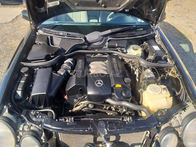 Mercedes E 240 1999, 285,238 km - 2.4 л - Yevlax