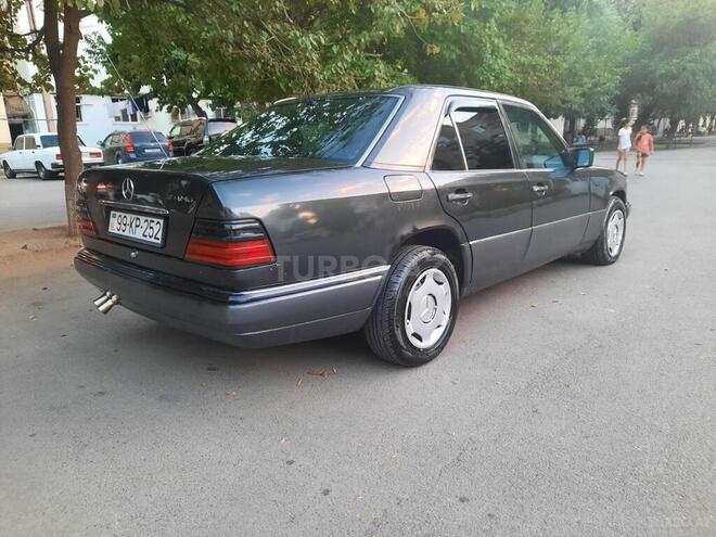 Mercedes E 280 1994, 373,700 km - 2.8 l - Bakı
