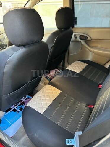 Ford Focus 2001, 262,323 km - 2.0 l - Bakı