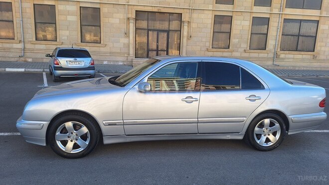 Mercedes E 240 2000, 289,713 km - 2.4 l - Bakı