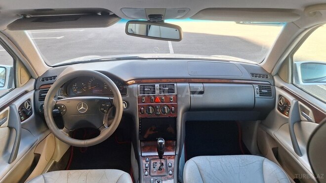 Mercedes E 240 2000, 289,713 km - 2.4 l - Bakı
