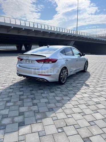 Hyundai Elantra 2018, 175,000 km - 2.0 л - Bakı