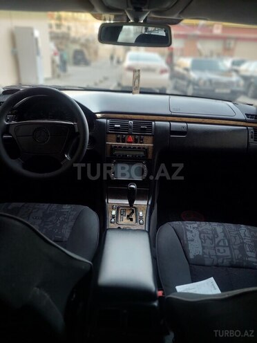 Mercedes E 220 1999, 450,000 km - 2.2 l - Bakı