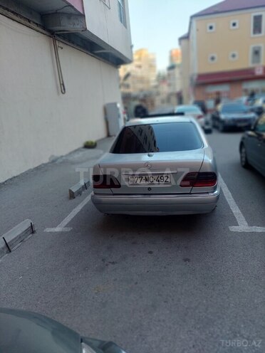 Mercedes E 220 1999, 450,000 km - 2.2 l - Bakı