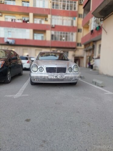 Mercedes E 220 1999, 450,000 km - 2.2 l - Bakı