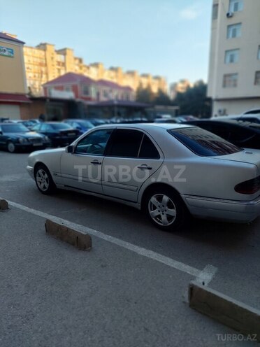 Mercedes E 220 1999, 450,000 km - 2.2 l - Bakı