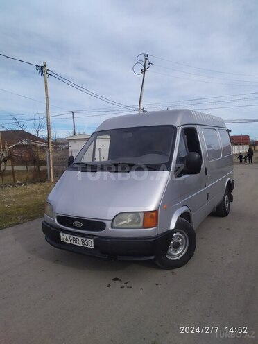 Ford Transit 2000, 380,000 km - 2.5 l - Quba