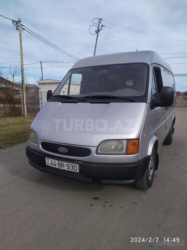 Ford Transit 2000, 380,000 km - 2.5 l - Quba