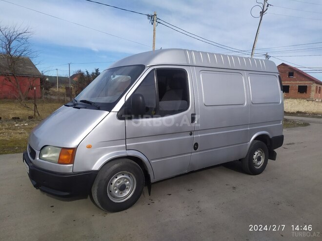 Ford Transit 2000, 380,000 km - 2.5 l - Quba