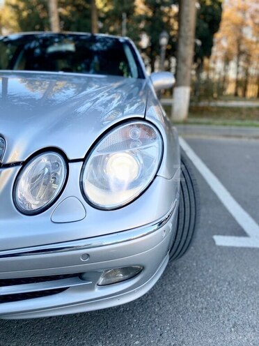 Mercedes E 320 2004, 255,000 km - 3.2 l - Masallı