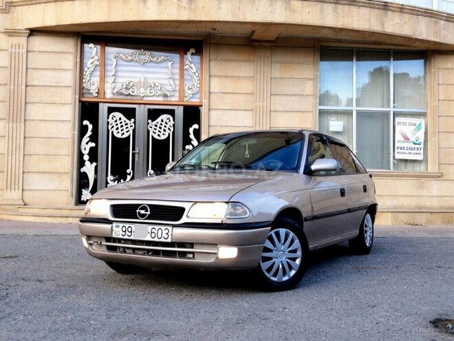 Opel Astra 1996, 376,000 km - 1.6 l - Bakı