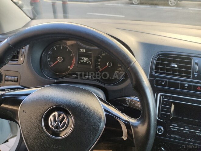 Volkswagen Polo 2018, 142,000 km - 1.6 l - Bakı