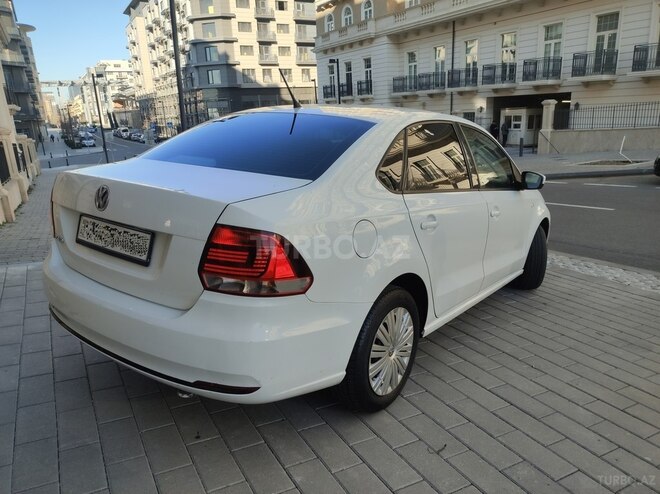 Volkswagen Polo 2018, 142,000 km - 1.6 l - Bakı