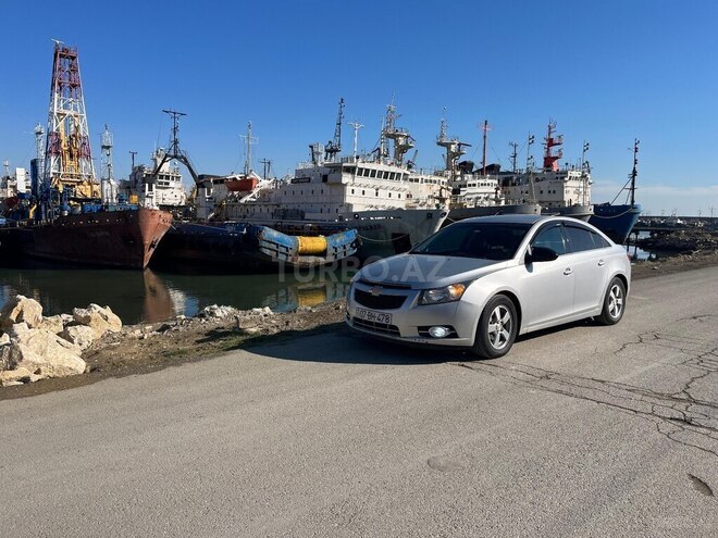Chevrolet Cruze 2012, 265,000 km - 1.4 л - Astara