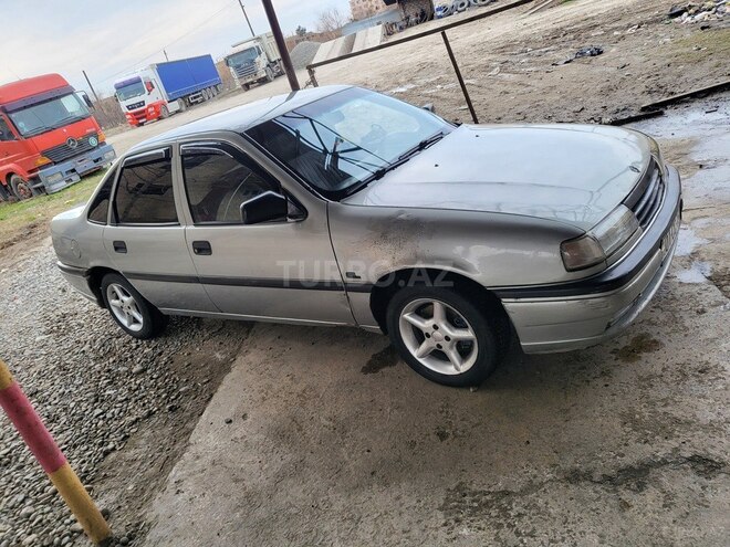 Opel Vectra 1993, 285,000 km - 1.7 l - Sabirabad