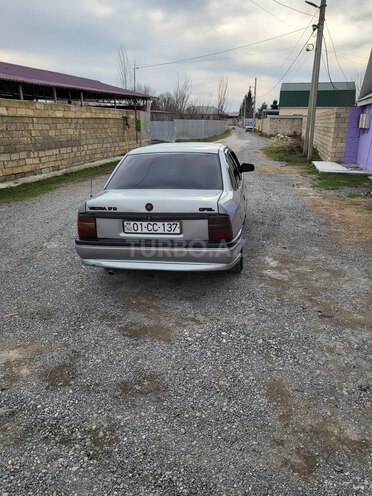 Opel Vectra 1993, 285,000 km - 1.7 l - Sabirabad