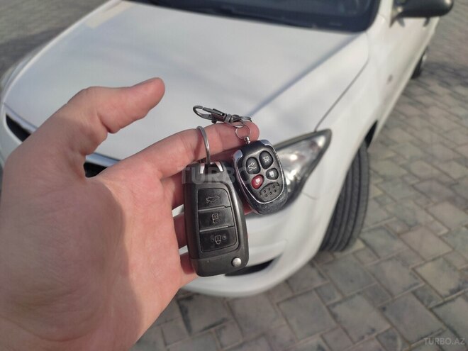 Hyundai i30 2010, 198,000 km - 1.4 л - Bakı