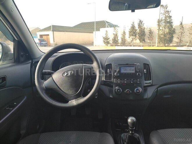 Hyundai i30 2010, 198,000 km - 1.4 л - Bakı