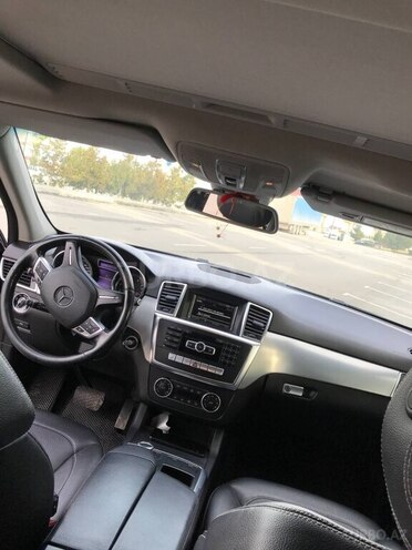 Mercedes ML 300 2014, 158,000 km - 3.5 л - Quba