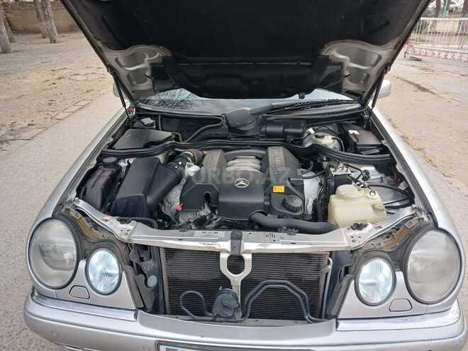Mercedes E 280 1999, 254,677 km - 2.8 l - Bakı