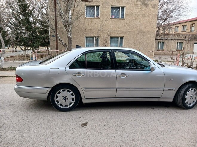Mercedes E 280 1999, 254,677 km - 2.8 l - Bakı