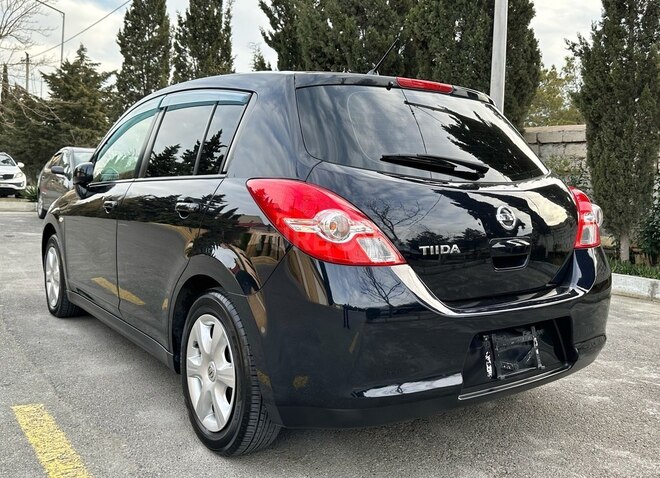 Nissan Tiida 2011, 80,000 km - 1.5 l - Bakı