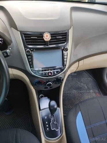 Hyundai Accent 2013, 233,000 km - 1.6 l - Bakı
