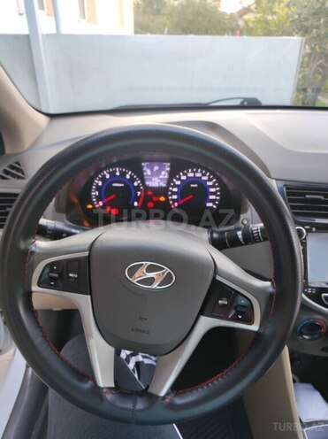 Hyundai Accent 2013, 233,000 km - 1.6 l - Bakı