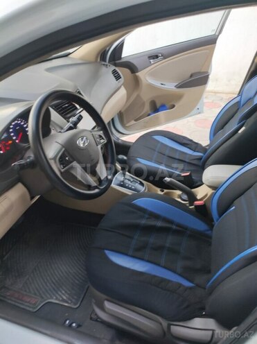Hyundai Accent 2013, 233,000 km - 1.6 l - Bakı