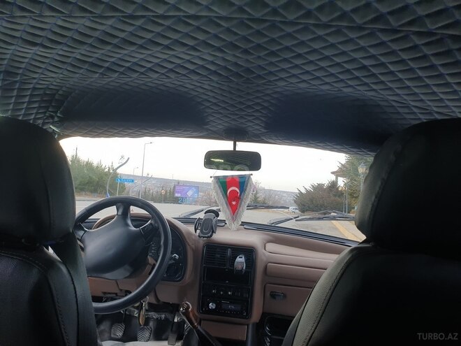 GAZ 3110 2000, 200,000 km - 2.4 l - Qusar