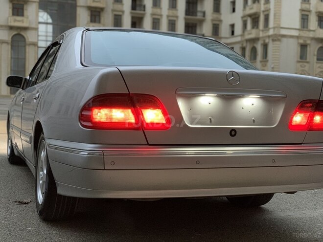 Mercedes E 320 2001, 100,000 km - 3.2 l - Bakı