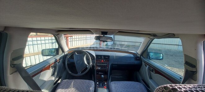 Mercedes C 220 1995, 321,000 km - 2.2 l - Bakı