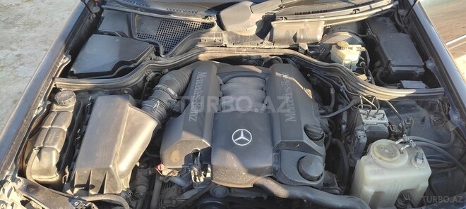 Mercedes E 240 1999, 357,315 km - 2.4 l - Bakı