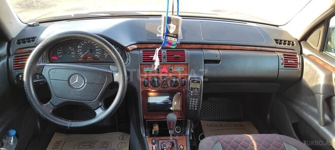 Mercedes E 240 1999, 357,315 km - 2.4 l - Bakı