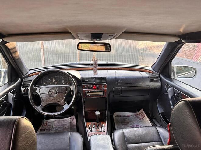Mercedes C 240 2000, 372,900 km - 2.4 л - Balakən