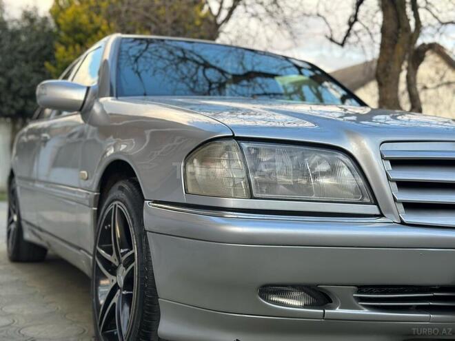 Mercedes C 240 2000, 372,900 km - 2.4 л - Balakən