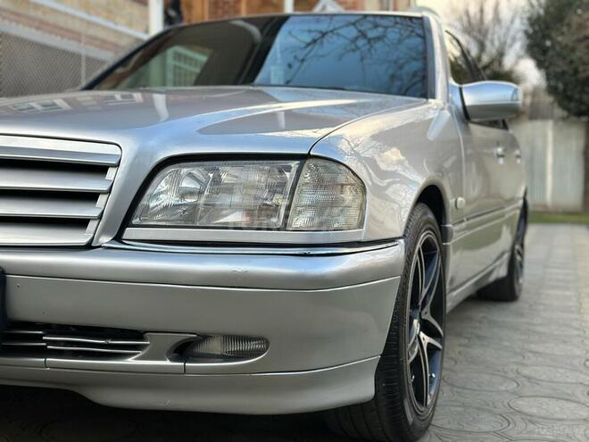 Mercedes C 240 2000, 372,900 km - 2.4 л - Balakən