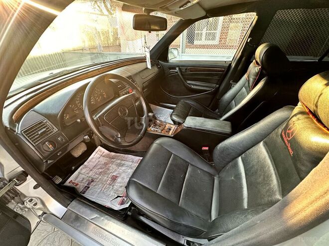 Mercedes C 240 2000, 372,900 km - 2.4 л - Balakən