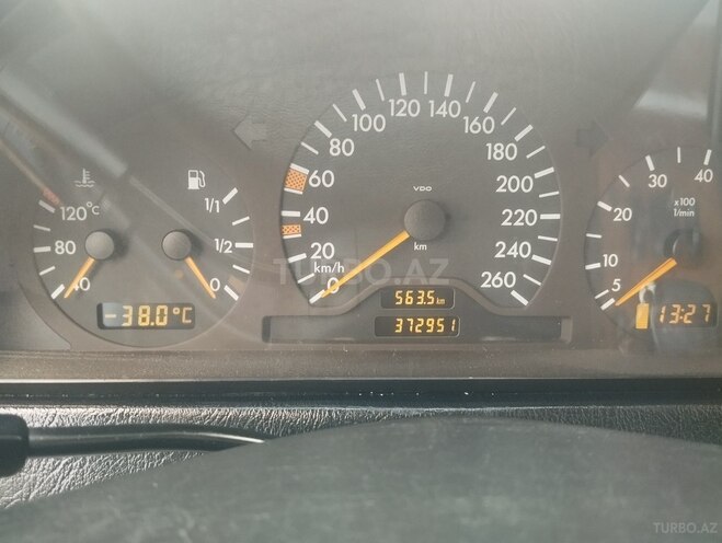 Mercedes C 240 2000, 372,900 km - 2.4 л - Balakən