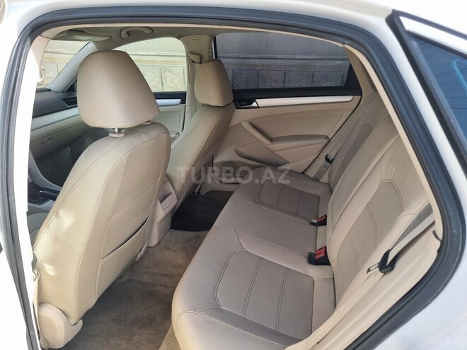 Volkswagen Passat 2012, 174,000 km - 2.5 l - Bakı