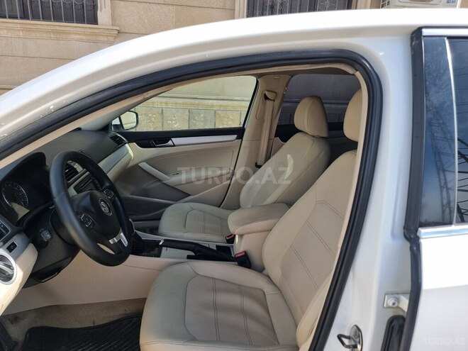 Volkswagen Passat 2012, 174,000 km - 2.5 l - Bakı