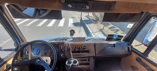 Mercedes 809 D 1993, 373,300 km - 4.0 l - Xırdalan
