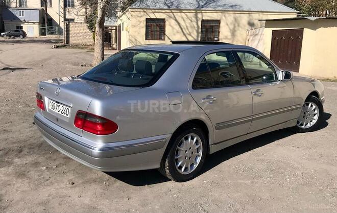 Mercedes E 240 1999, 211,000 km - 2.4 л - Samux