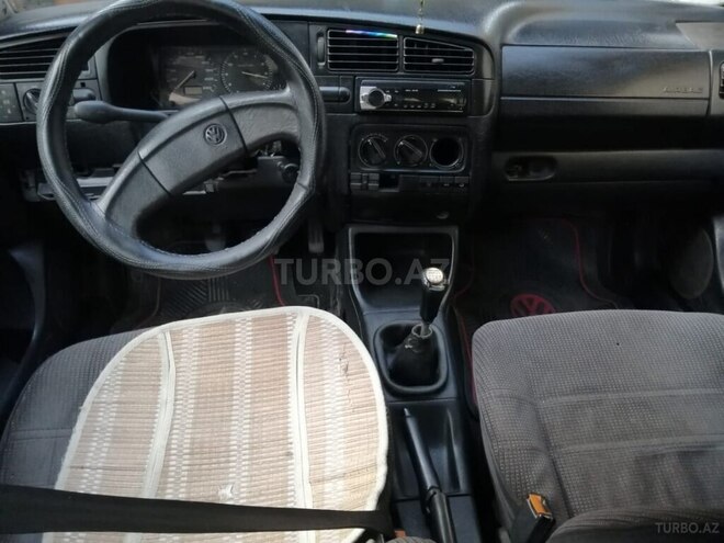 Volkswagen Golf 1996, 257,896 km - 2.0 l - Qəbələ