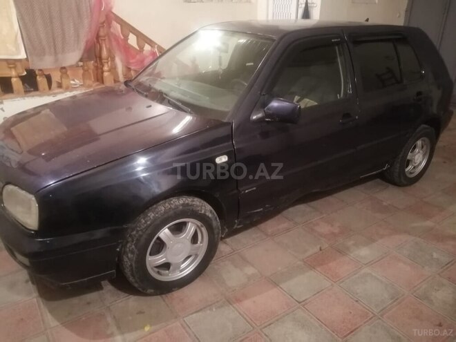 Volkswagen Golf 1996, 257,896 km - 2.0 l - Qəbələ