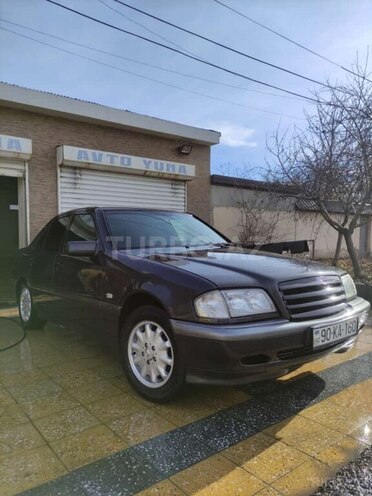 Mercedes C 200 1999, 358,000 km - 2.0 л - Quba