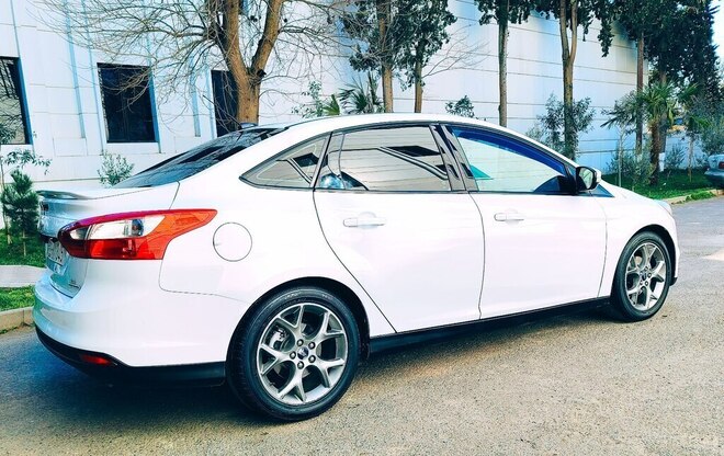 Ford Focus 2013, 183,000 km - 2.0 л - Sabirabad