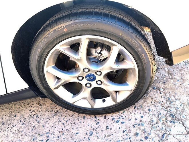 Ford Focus 2013, 183,000 km - 2.0 л - Sabirabad