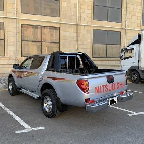 Mitsubishi L200 2013, 193,654 km - 2.5 l - Xırdalan