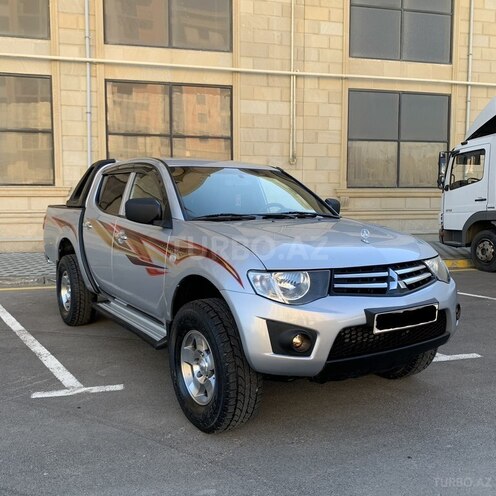 Mitsubishi L200 2013, 193,654 km - 2.5 l - Xırdalan